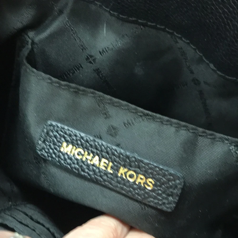 Michael Kors Nicole Bucket Bag